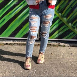 American Eagle “Mom/Boyfriend Jeans”